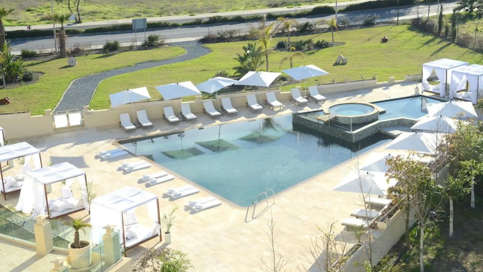 Hotel E-Hotel Larnaca Resort & Spa Perivolia