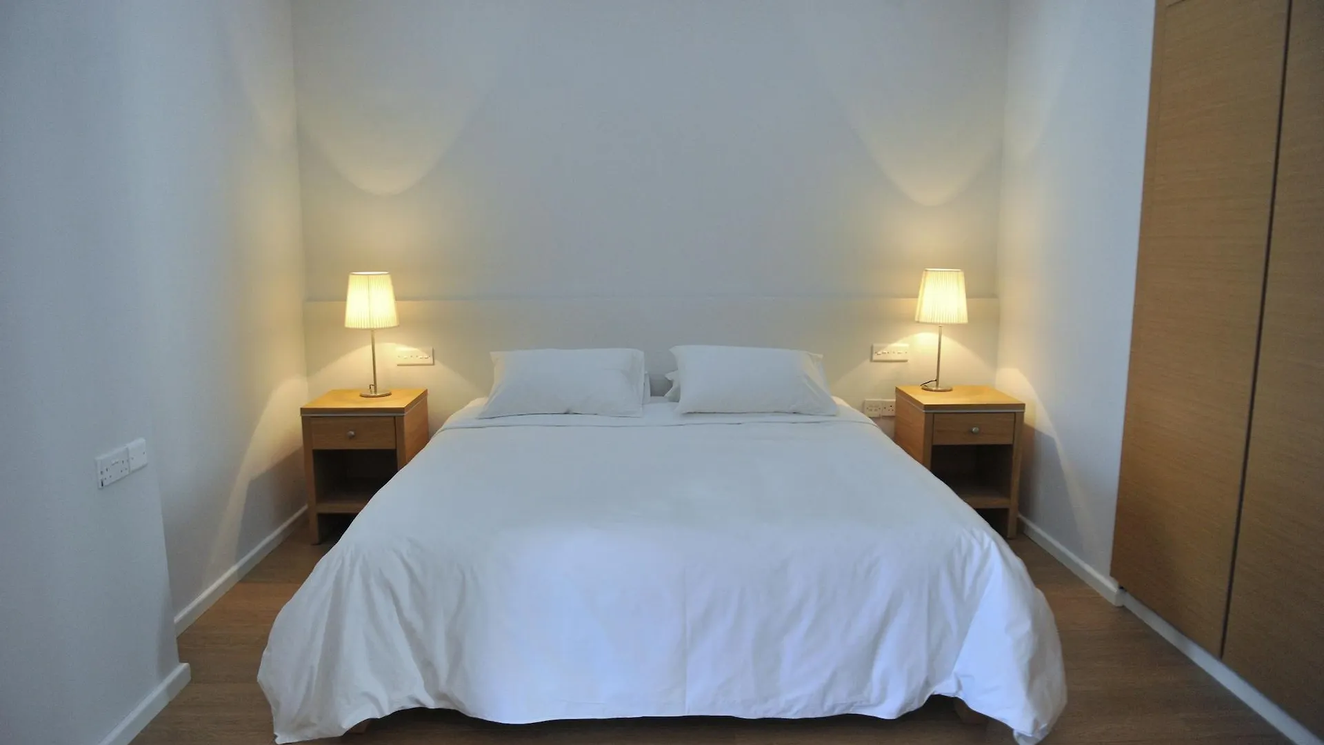 **** Hotel E-Hotel Larnaca Resort & Spa Perivolia Cipru