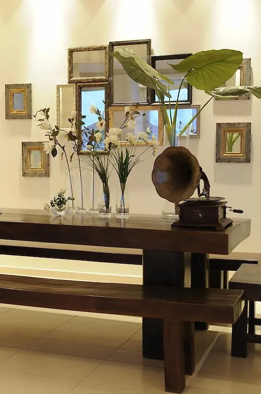 E-Hotel Larnaca Resort & Spa 페르볼리아